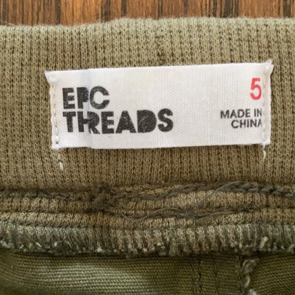 Epic Threads camo pants, size 5 - Picture 2 of 6